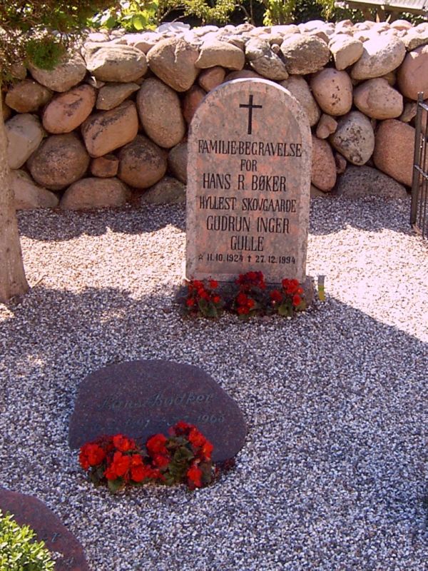 Hans Boekers familiebegravelse.JPG